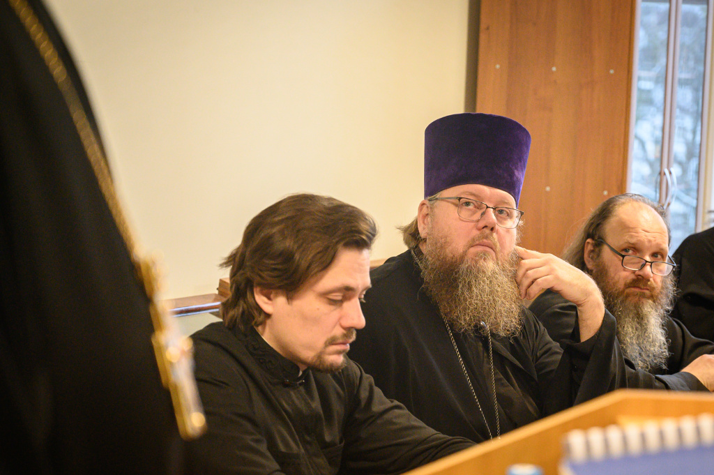 готовятся сдавать готовятся сдавать